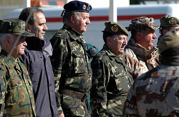 spanish-king-juan-carlos-minister-of-defence-jose-antonio-alonso-and-defence-head-of-staff.jpg