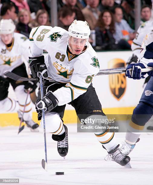Mike Ribeiro of the Dallas Stars skates against the Nashville Predators at the American Airlines Center December 31, 2007 in Dallas, Texas.