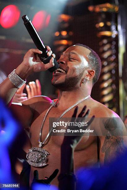 Flo Rida 2000s Flo Rida Mtv New Year Photos and Premium High Res Pictures - Getty Images