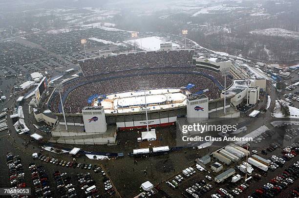 An aerial view of the Ralph Wilson Stadium as the Buffalo Sabres take on the Pittsburgh Penguins in the NHL Winter Classic on January 1, 2008 in...