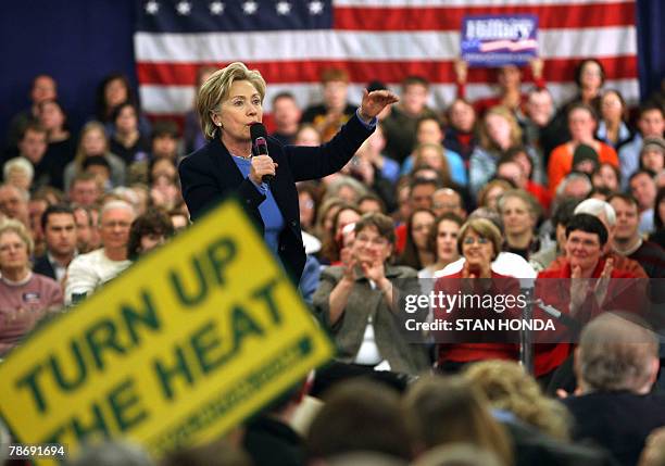 Democratic presidential hopeful and New York Senator Hillary Clinton campaigns, 01 January 2008, two days ahead of the 03 January state caucus at the...