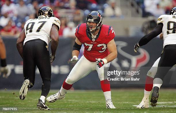 Eric Winston of the Houston Texans gets ready to block during the game against the Jacksonville Jaguars at Reliant Stadium December 30, 2007 in...