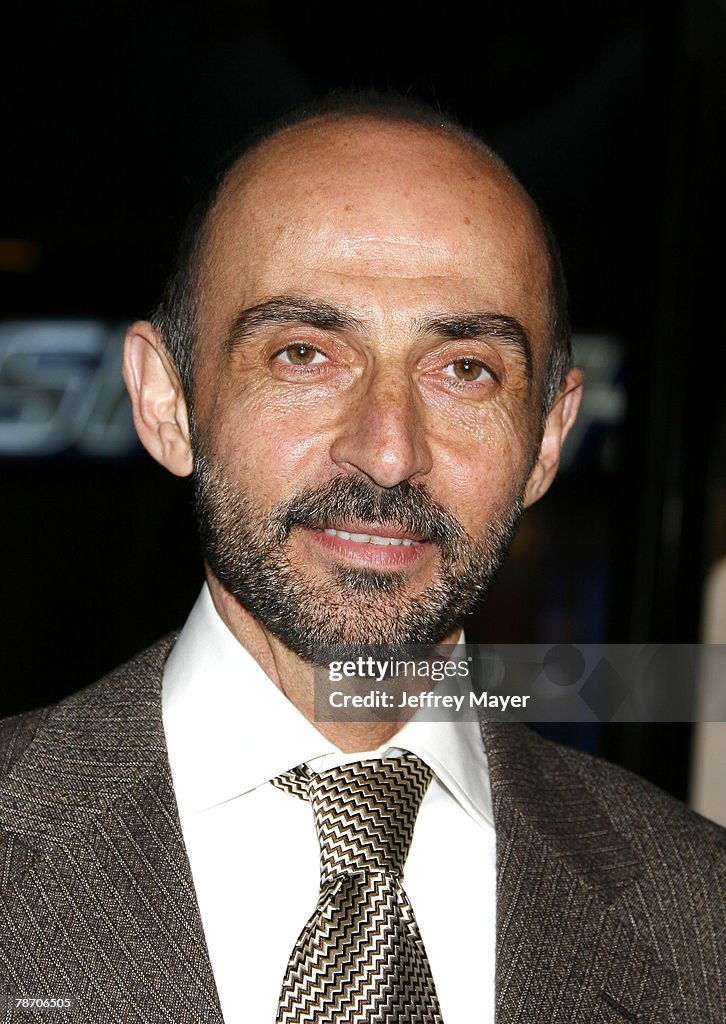 Premiere Of Universal Pictures Charlie Wilsons War - Arrivals