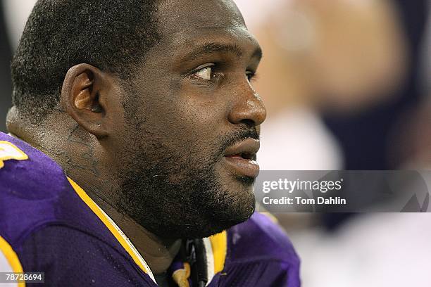 Pat Williams of the Minnesota Vikings watches the action during an NFL game against the Washington Redskins at the Hubert H. Humphrey Metrodome,...