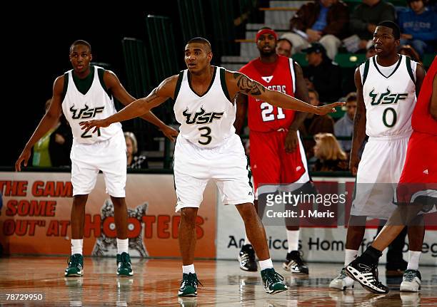 Chris Howard of the South Florida Bulls goes on defense during the game against the Rutgers Scarlet Knights on January 2, 2008 at the Sundome in...