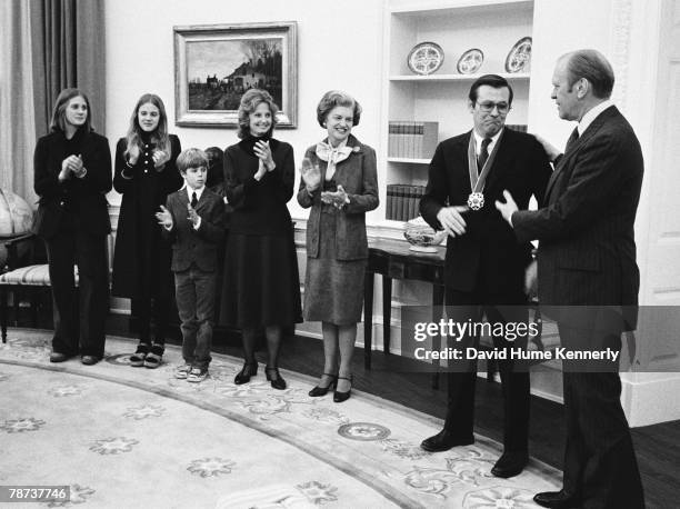 Donald Rumsfeld 1975 Donald Rumsfeld Photos Photos and Premium High Res Pictures - Getty Images