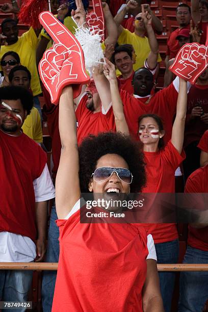 Cheering Finger Foam Fan Finger Photos and Premium High Res Pictures - Getty Images