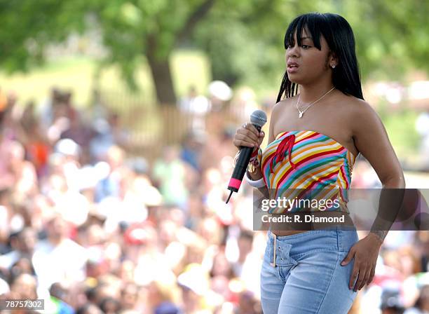 Nivea Rapper 247 Nivea 3 Stock Photos, High-Res Pictures, and Images - Getty Images