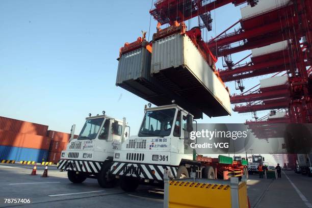 Editma 18 Edith Maersk Stock Photos, High-Res Pictures, and Images - Getty Images