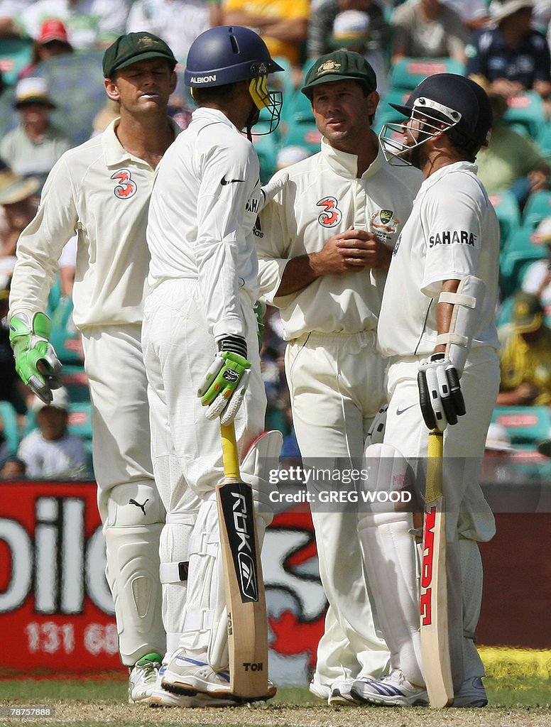 India's Harbhajan Singh (2nd-L) and Sach