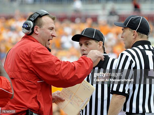 Coach Bret Bielema of the Wisconsin Badgers argues a call with NCAA officials against the Tennessee Volunteers in the 2008 Outback Bowl at Raymond...