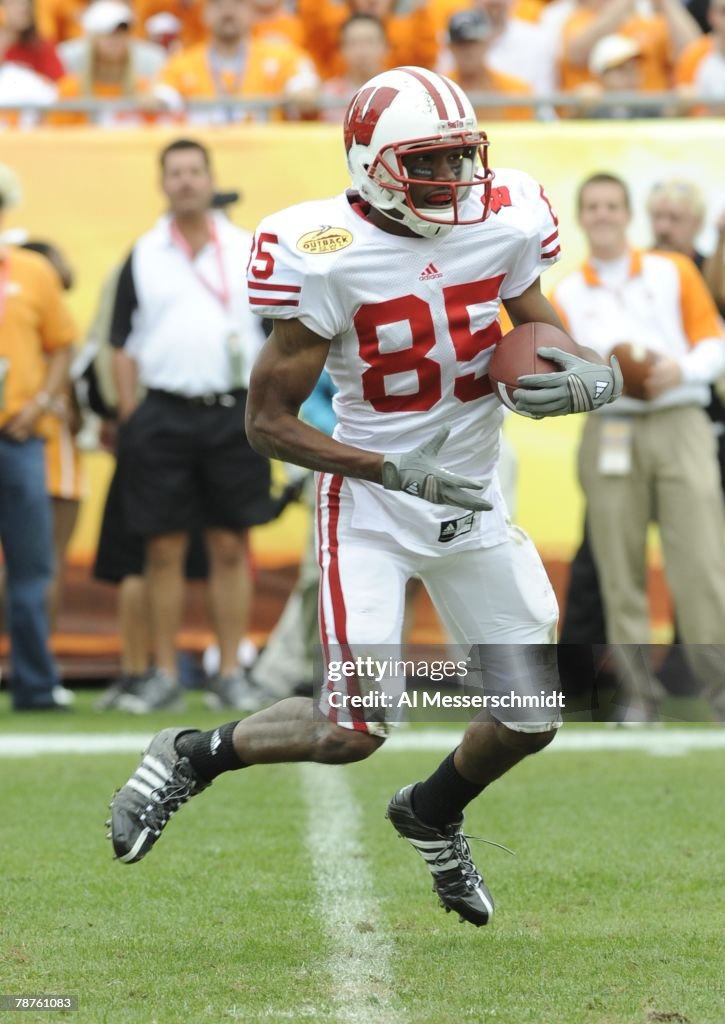 Wisconsin Badgers v Tennessee Volunteers