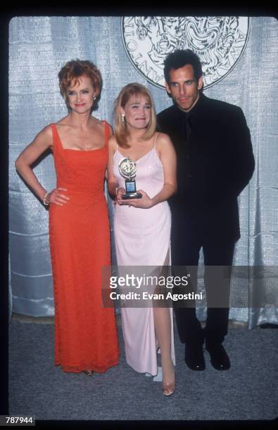 Actors Swoosie Kurtz, Kristin Chenoweth and Ben Stiller pose for a picture June 6, 1999 at the 53rd Annual Tony Awards in New York City. Chenoweth...