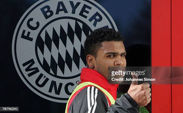 Breno, new recruit of FC Bayern Munich Soccer Club holds his thumb up after his first training session at Saebener Strasse Training ground on January...