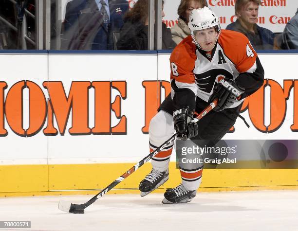 Daniel Briere of the Philadelphia Flyers skates during the game against the Toronto Maple Leafs January 5, 2008 at the Air Canada Centre in Toronto,...