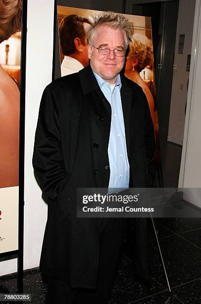 Actor Philip Seymour Hoffman arrives at the New York Premiere of "Charlie Wilson's War" at the Museum of Modern Art on December 16, 2007 in New York...