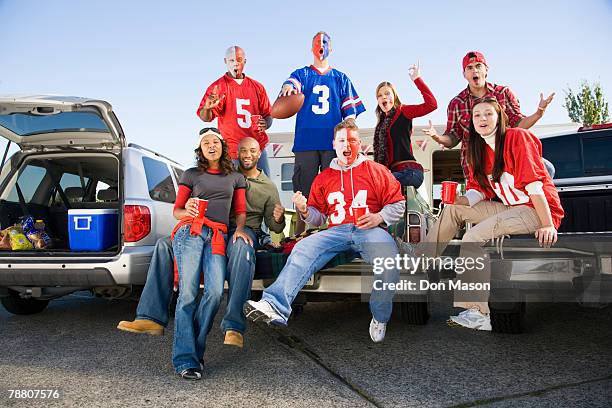 tailgating football fans - tailgating stock-fotos und bilder