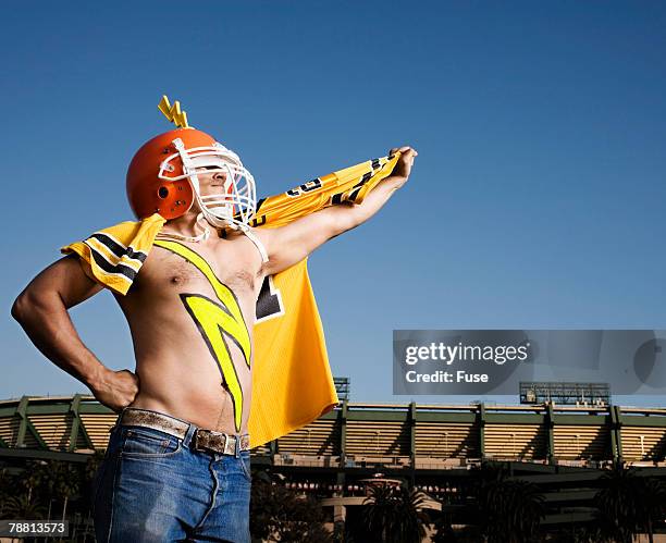 football superfan - pittura del corpo foto e immagini stock