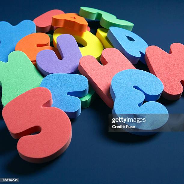 foam alphabet letters - lesseps stockfoto's en -beelden