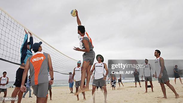 India's controversial spin bowler Harbhajan Singh joins teammates for a game of beach volleyball on Sydney's Bondi Beach, 08 January 2008. The Indian...