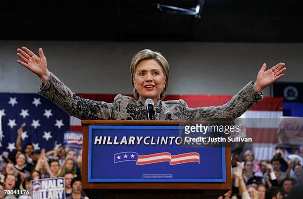 Democratic presidential hopeful Sen. Hillary Clinton speaks during a post primary rally at Southern New Hampshire University January 8, 2007 in...