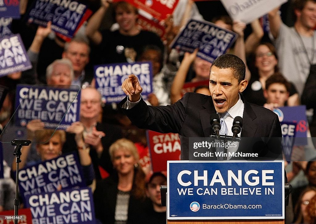 Obama And Supporters Rally On Night Of New Hampshire Primary