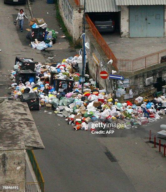 Aereal view taken 10 January 2008 of mountains of uncollected trash in Pianura, suburb of Naples, near a condemned dump which was closed in 1994...