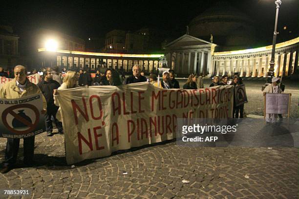 Demonstrators protest against a rubbish dump in Pianura during the rally in Naples 09 January 2008. Italian troops will be brought in to help clear...