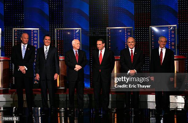 Republican presidential hopefuls former U.S. Sen. Fred Thompson , former Massachusetts Gov. Mitt Romney, Sen. John McCain , former Arkansas Gov. Mike...