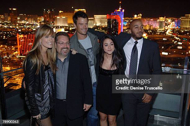 Actress Molly Sims, Gary Scott Thompson, actor Josh Duhamel, actress Camille Guaty and actor James Lesure pose for photos at the "Keys to the City"...