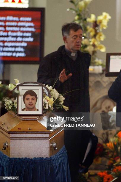 Picture taken at the Daou?t chapel, 11 January 2008 in Pleneuf-Val-Andre, French Brittany, of the coffin of one of the two fishermen who died after...