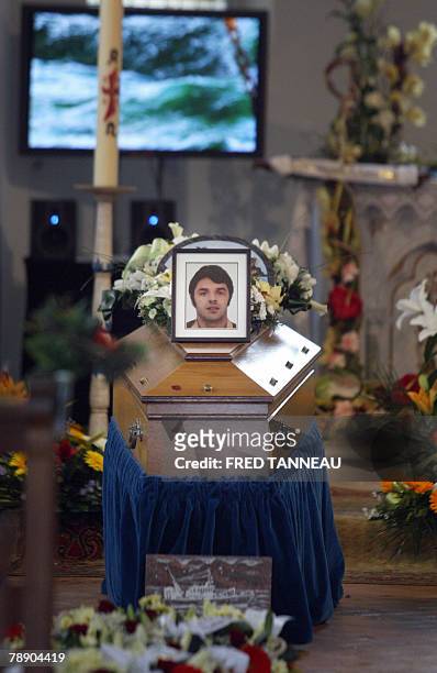 Picture taken at the Daou?t chapel, 11 January 2008 in Pleneuf-Val-Andre, French Brittany, of the coffin of one of the two fishermen who died after...
