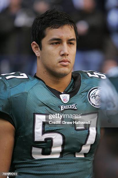 Linebacker Chris Gocong of the Philadelphia Eagles stands on the sideline during the game against the Dallas Cowboys on December 16, 2007 at Texas...