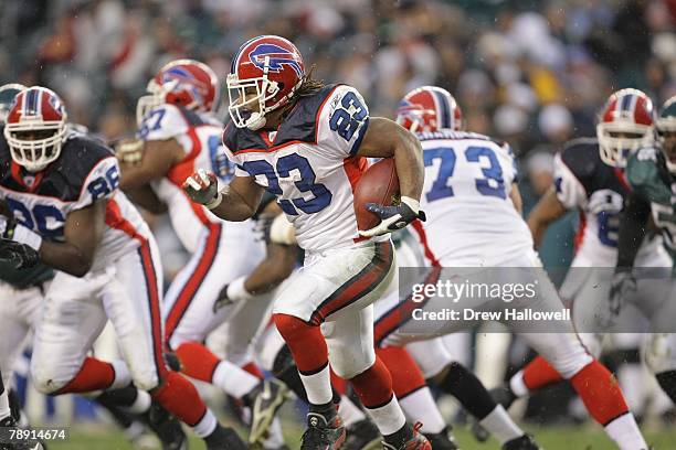 Running back Marshawn Lynch of the Buffalo Bills runs with the ball during the game against the Philadelphia Eagles on December 30, 2007 at Lincoln...