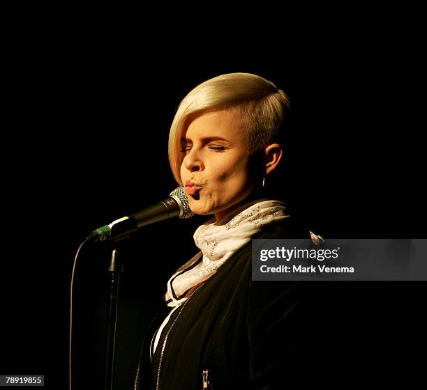 Robyn Singer Photos and Premium High Res Pictures - Getty Images