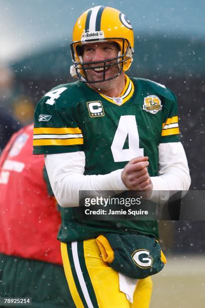 Quarterback Brett Favre of the Green Bay Packers looks on against the Seattle Seahawks during the NFC divisional playoff game on January 12, 2008 at...