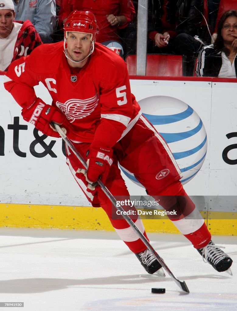 Colorado Avalanche v Detroit Red Wings