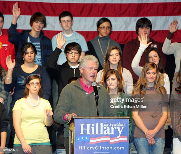 Former U.S. President Bill Clinton speaks at Green Valley High School as he campaigns for his wife, Sen. Hillary Clinton , January 14, 2007 in...