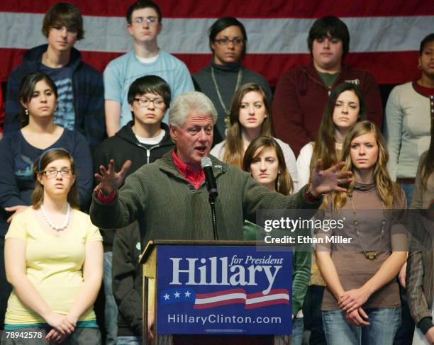 Former U.S. President Bill Clinton speaks at Green Valley High School as he campaigns for his wife, Sen. Hillary Clinton , January 14, 2007 in...