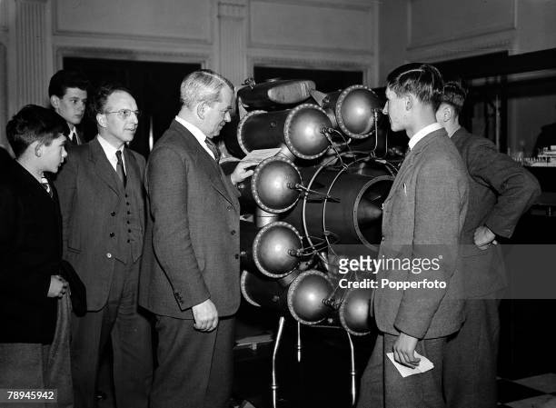 Personalities, Inventors, pic: 8th January 1955, Sir Frank Whittle, English aeronautical engineer and inventor, pictured explaining the workings of...