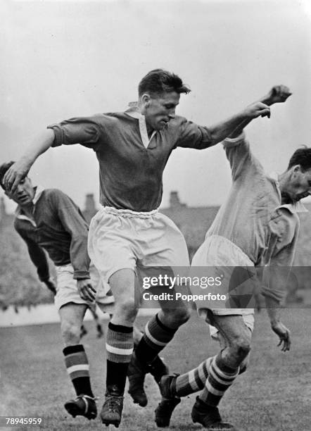 Circa 1954, Roger Byrne, Manchester United, centre,