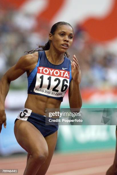 9th World Championships in Athletics, Paris, France, 26th August 2003, Womens 200m Heats, Torri Edwards of the USA