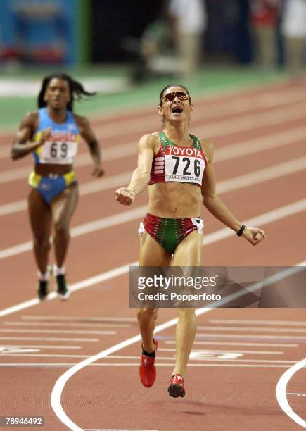 9th World Championships in Athletics, Paris, France, 27th August 2003, Womens 400m Final, Ana Guevara of Mexico celebrates after winning the race