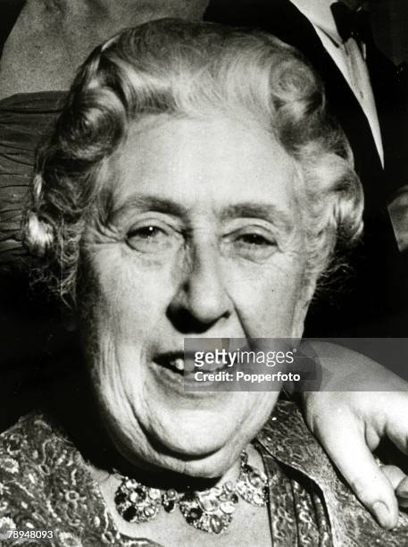 Literature, Personalities, pic: 1962, English crime writer Agatha Christie in jovial mood,Agatha Christie,, the world's best known mystery writer,...