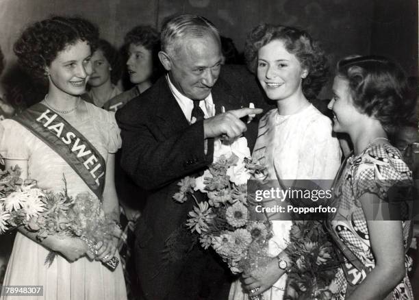 Personalities, Politics, pic: 7th August 1951, Emanuel "Manny" Shinwell at a miners function in County Durham where he was juge in a beauty contest,...