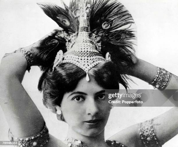 Volume 2, Page 117, Picture 7, Mata Hari, , Alleged Dutch spy in World War One, and dancer, was shot in Paris, France on a charge of espionage