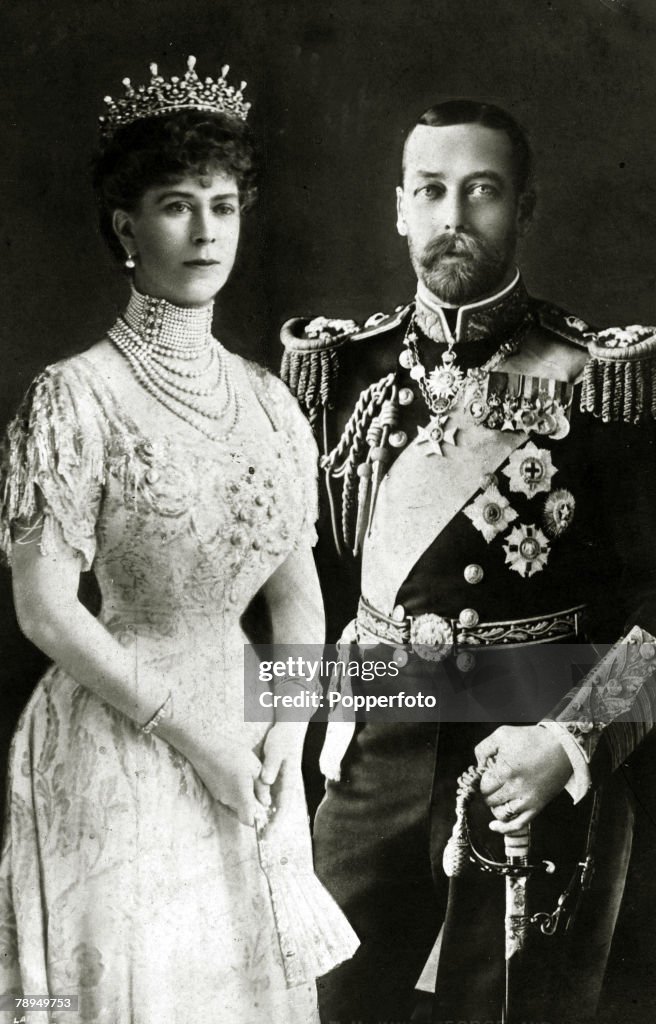 British Royalty. pic: circa 1911. HM. King George V with the his Consort, Queen Mary. King George V, (1865-1936) reigned from 1910-1936.