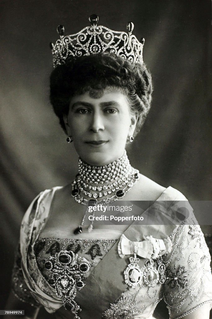 History Personalities. British Royalty. pic: 1910's. HM.Queen Mary, portrait. Queen Mary (1867-1953) born Mary of Teck, became Queen Consort when her husband King George V ascended the throne in 1910.