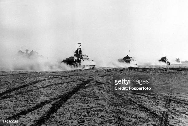War and Conflict, World War Two, North Africa, pic: circa 1942, British tanks advancing in the desert during the battle of El Alamein
