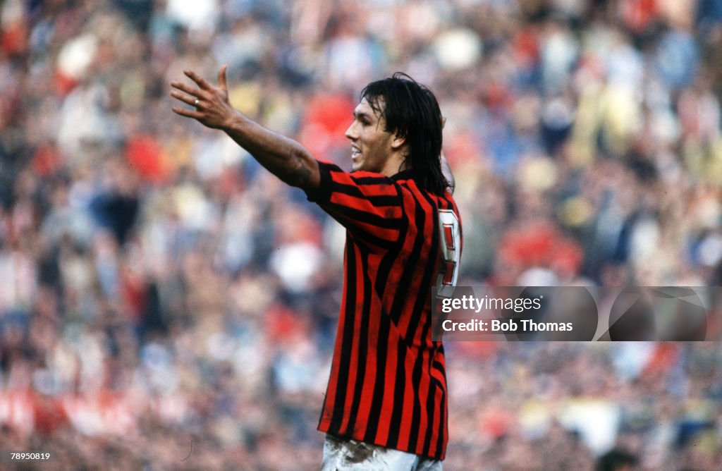 Sport. Football. pic: 28th October1984. Italian League Serie A. AC.Milan 2 v Inter Milan 1. AC.Milan's Mark Hateley appeals.